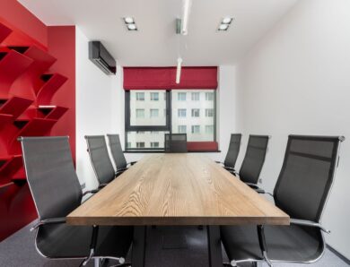 Rechthoekige houten vergadertafels: design en gebruik